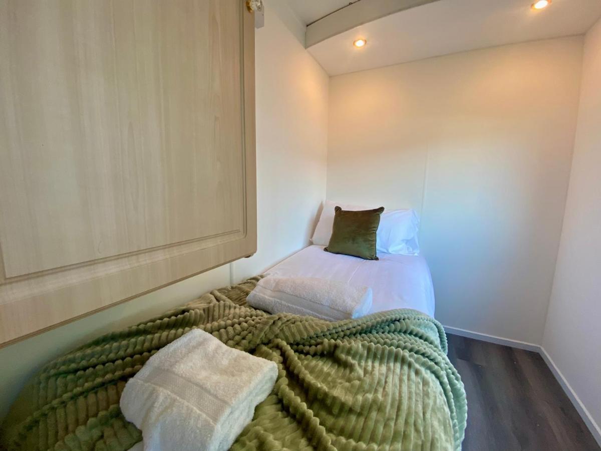 Elletson Park Wood Fired Hot Tubs, Caravans & Pods Pilling Esterno foto