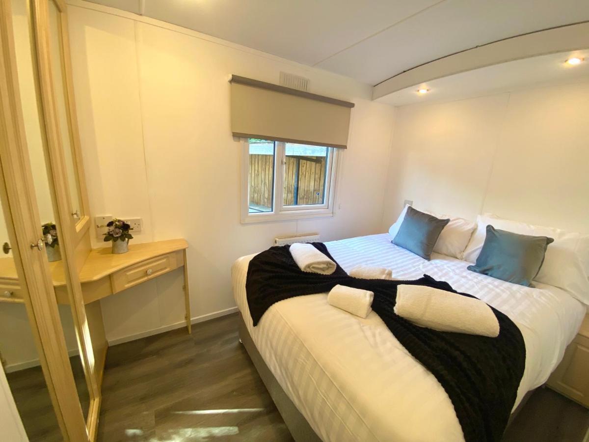 Elletson Park Wood Fired Hot Tubs, Caravans & Pods Pilling Esterno foto