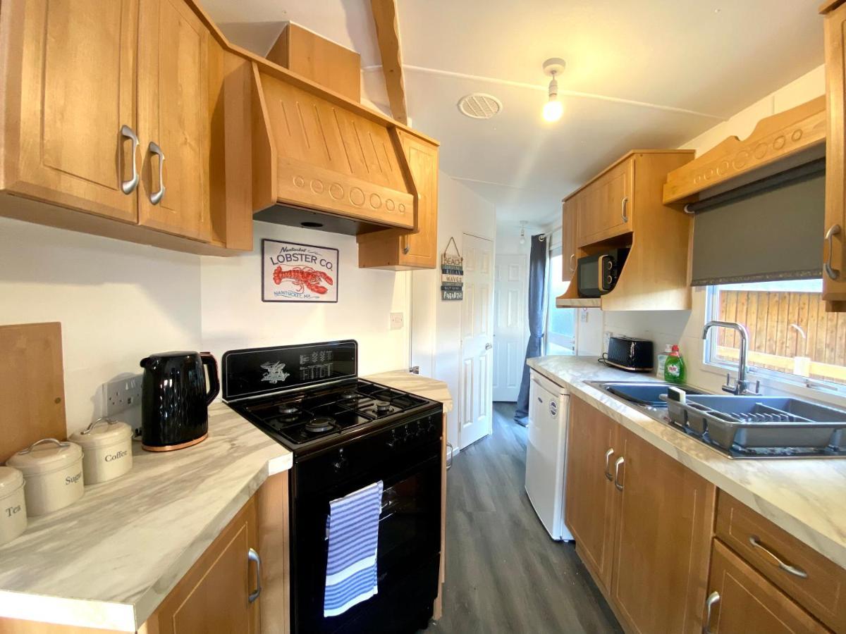Elletson Park Wood Fired Hot Tubs, Caravans & Pods Pilling Esterno foto