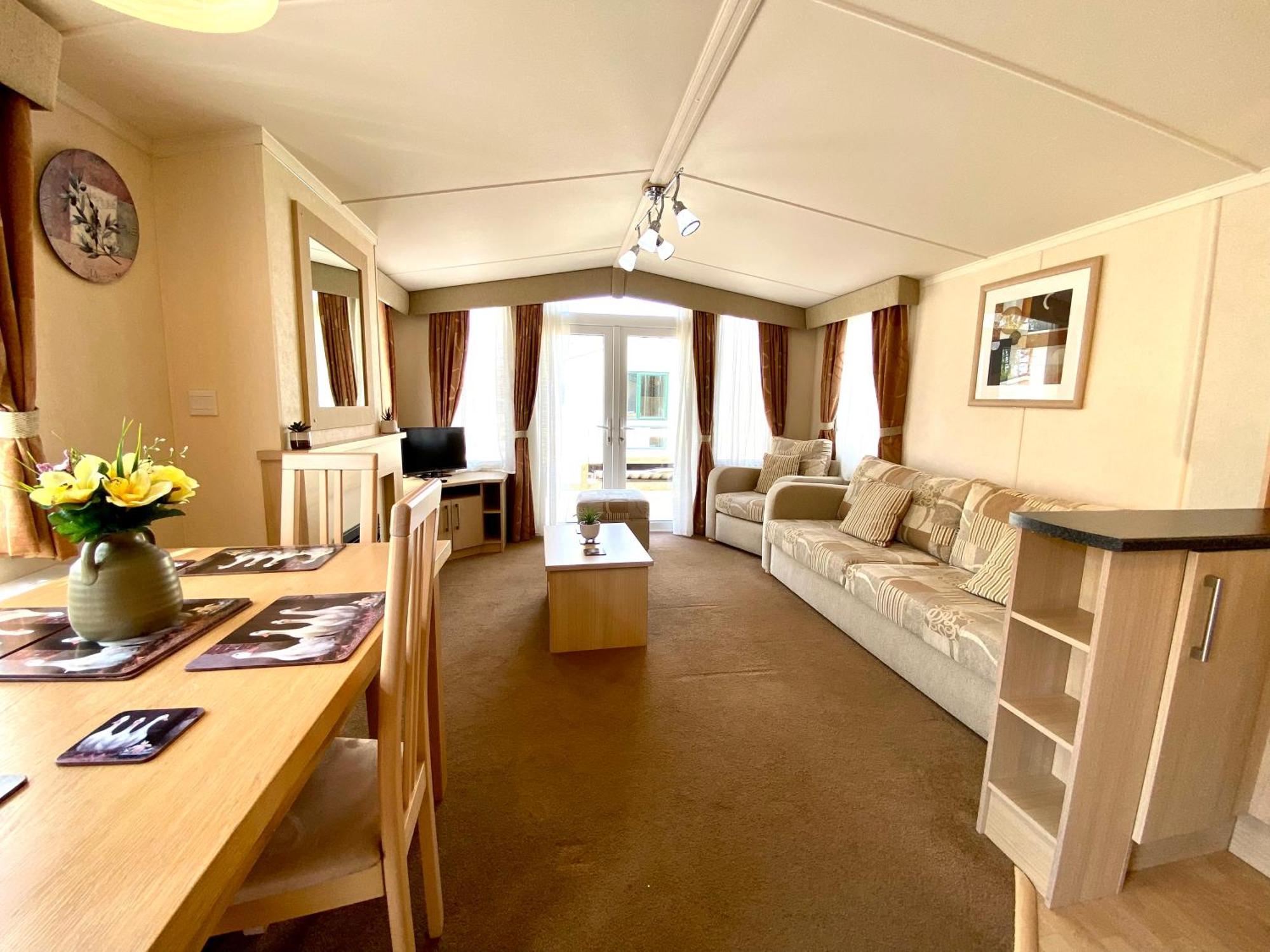 Elletson Park Wood Fired Hot Tubs, Caravans & Pods Pilling Esterno foto