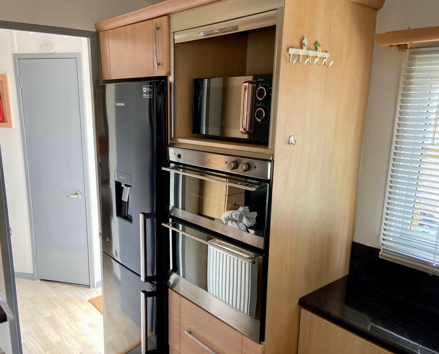 Elletson Park Wood Fired Hot Tubs, Caravans & Pods Pilling Esterno foto