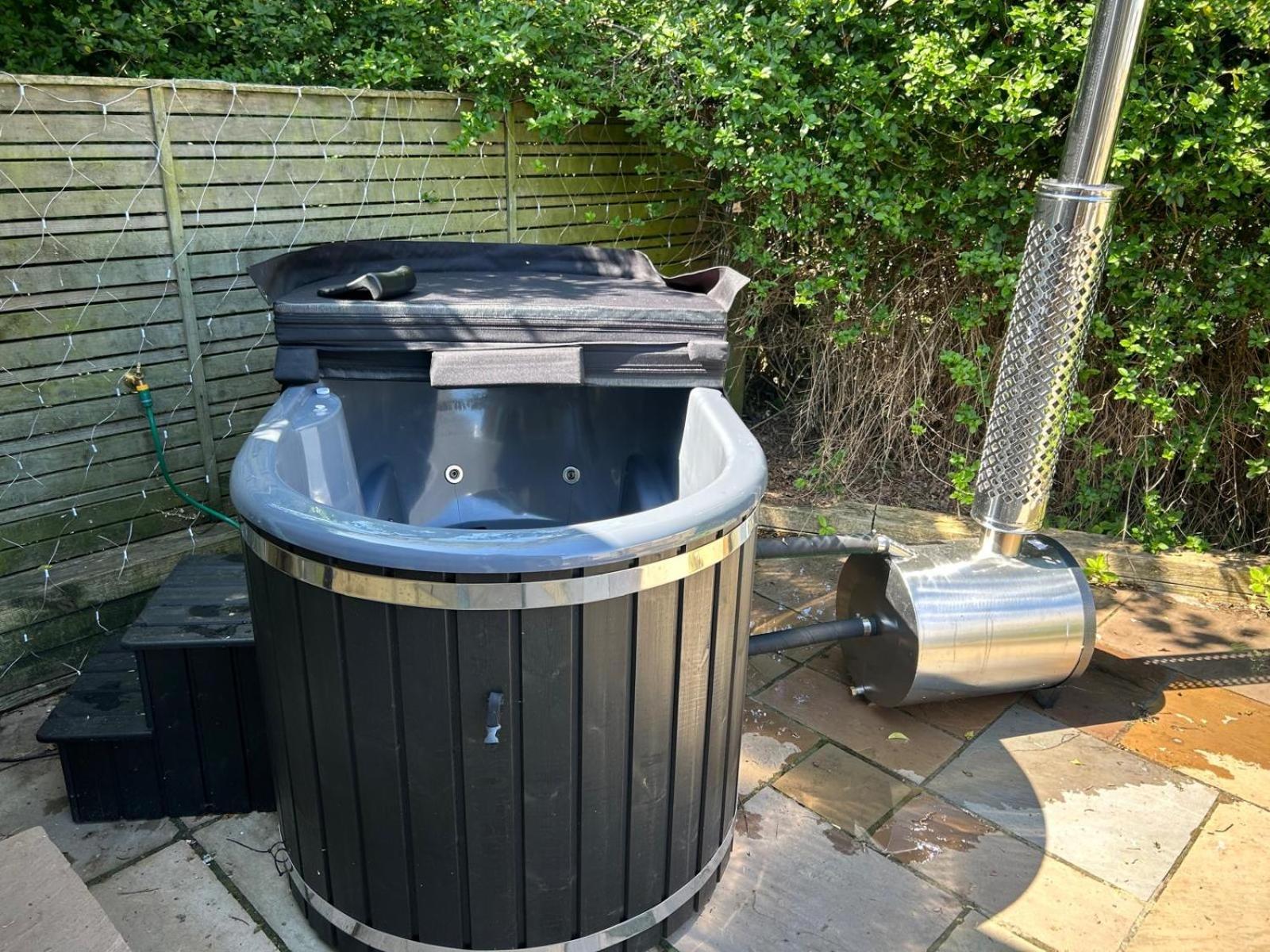 Elletson Park Wood Fired Hot Tubs, Caravans & Pods Pilling Esterno foto